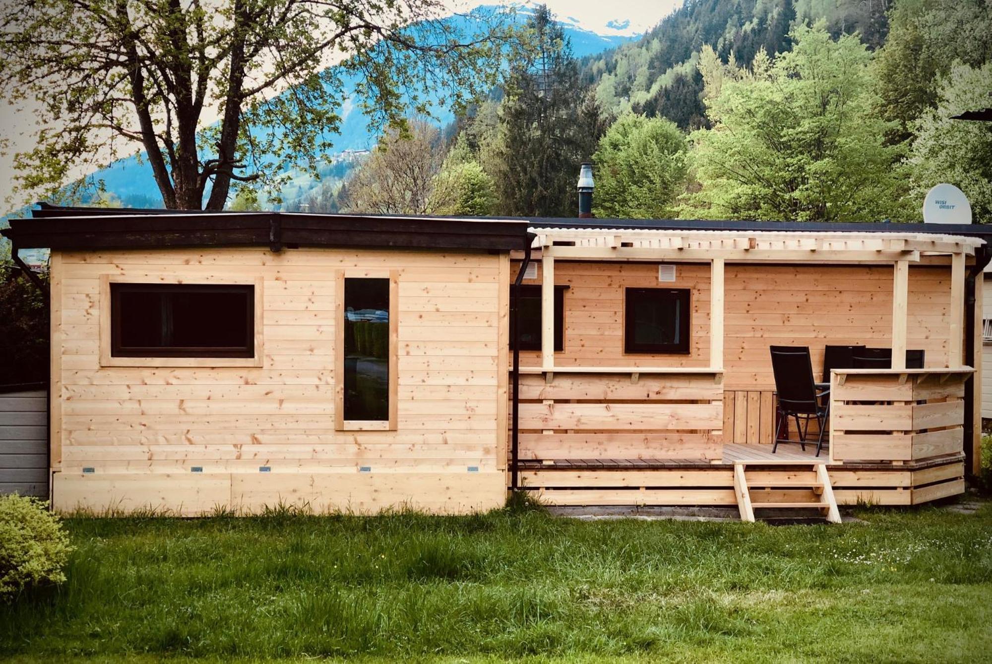 Mountainview Lodge - Chalet Im Zillertal Direkt Am 5 Sterne Campingplatz Aufenfeld Mit Hallenbad Und Sauna Aschau Im Zillertal Esterno foto