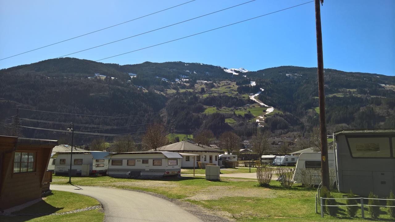 Mountainview Lodge - Chalet Im Zillertal Direkt Am 5 Sterne Campingplatz Aufenfeld Mit Hallenbad Und Sauna Aschau Im Zillertal Esterno foto
